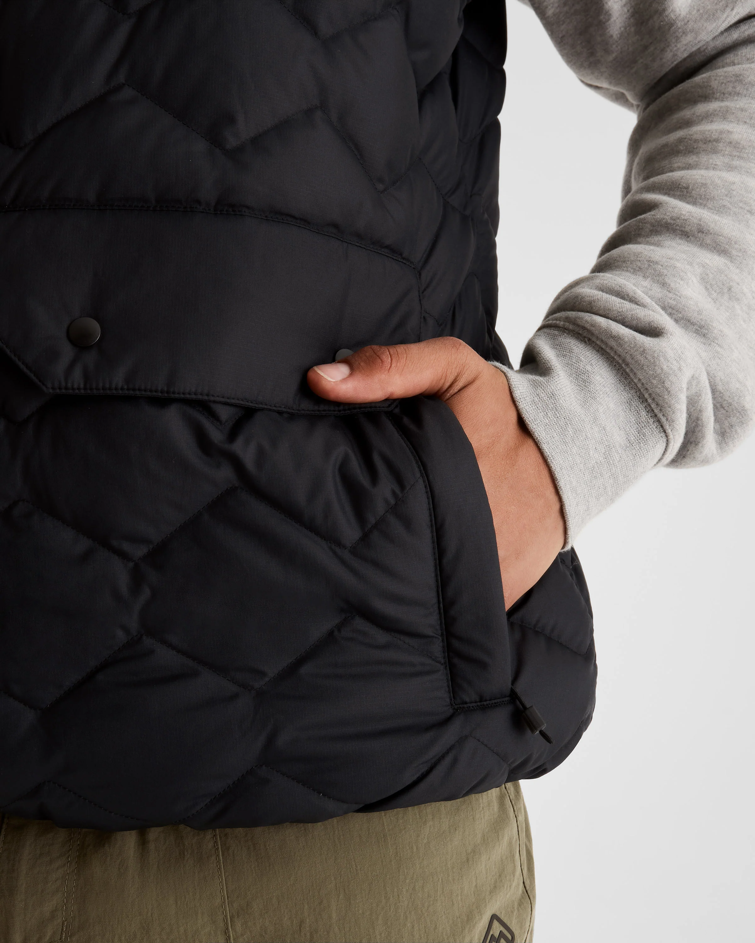 Men's Any Time Down Vest - Black Stingray - Image 6
