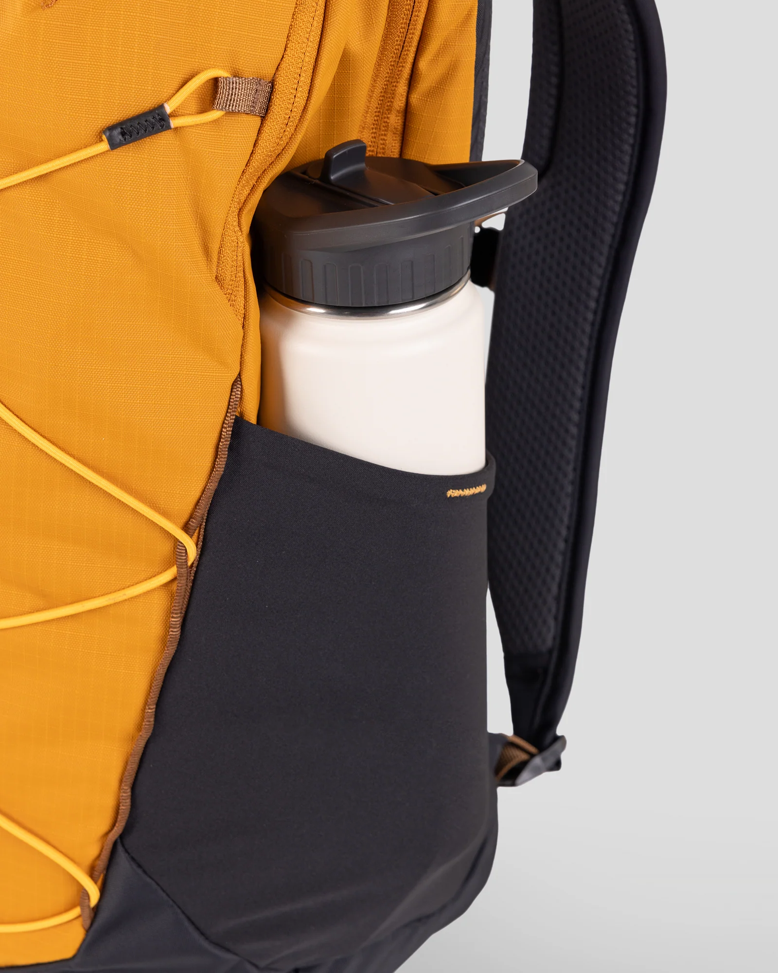 Axon Escape Backpack - 22L - Golden Oak/Stingray - Image 4