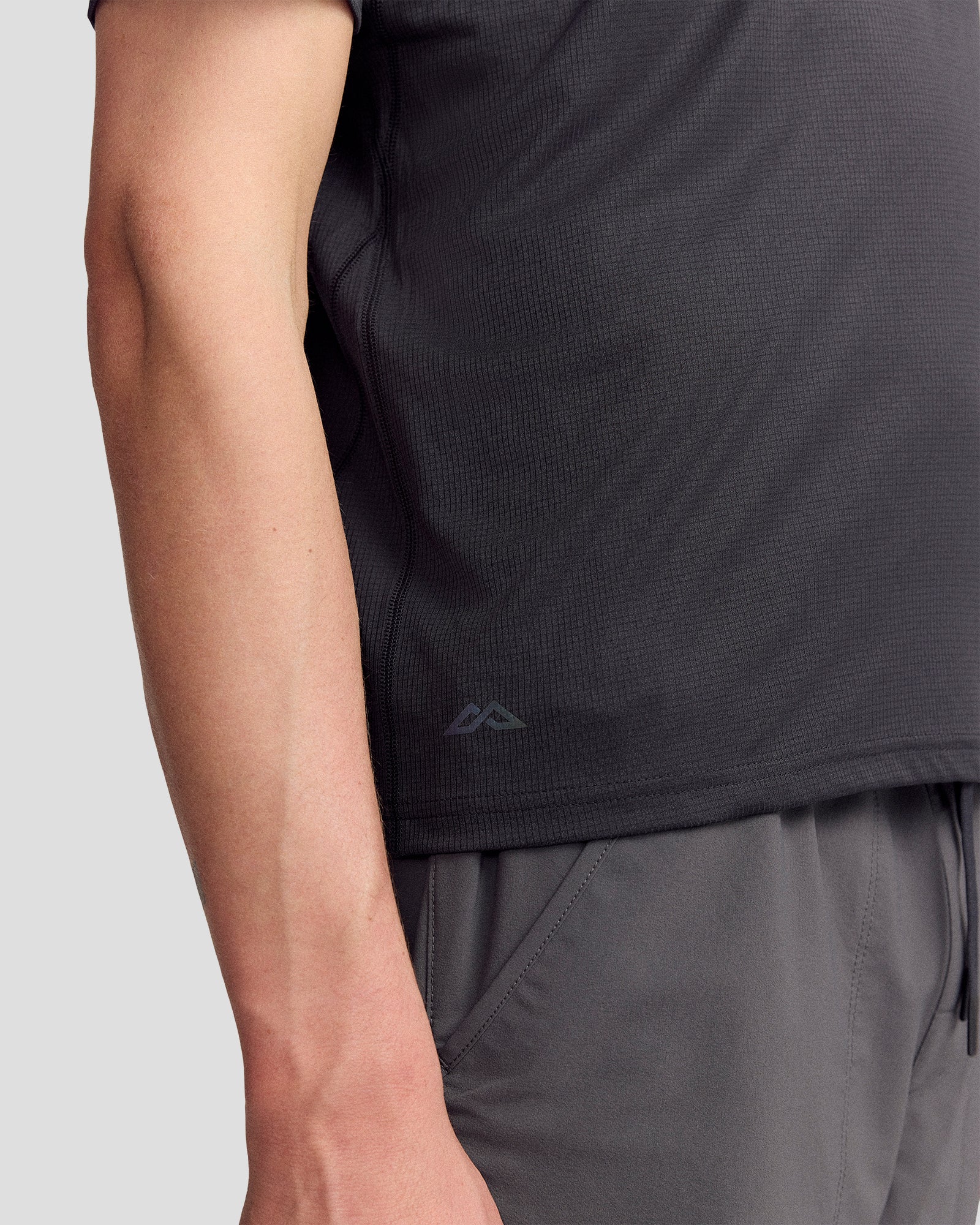 Coast To Coast - Men's Seeker Tee - Black Stingray - Image 6