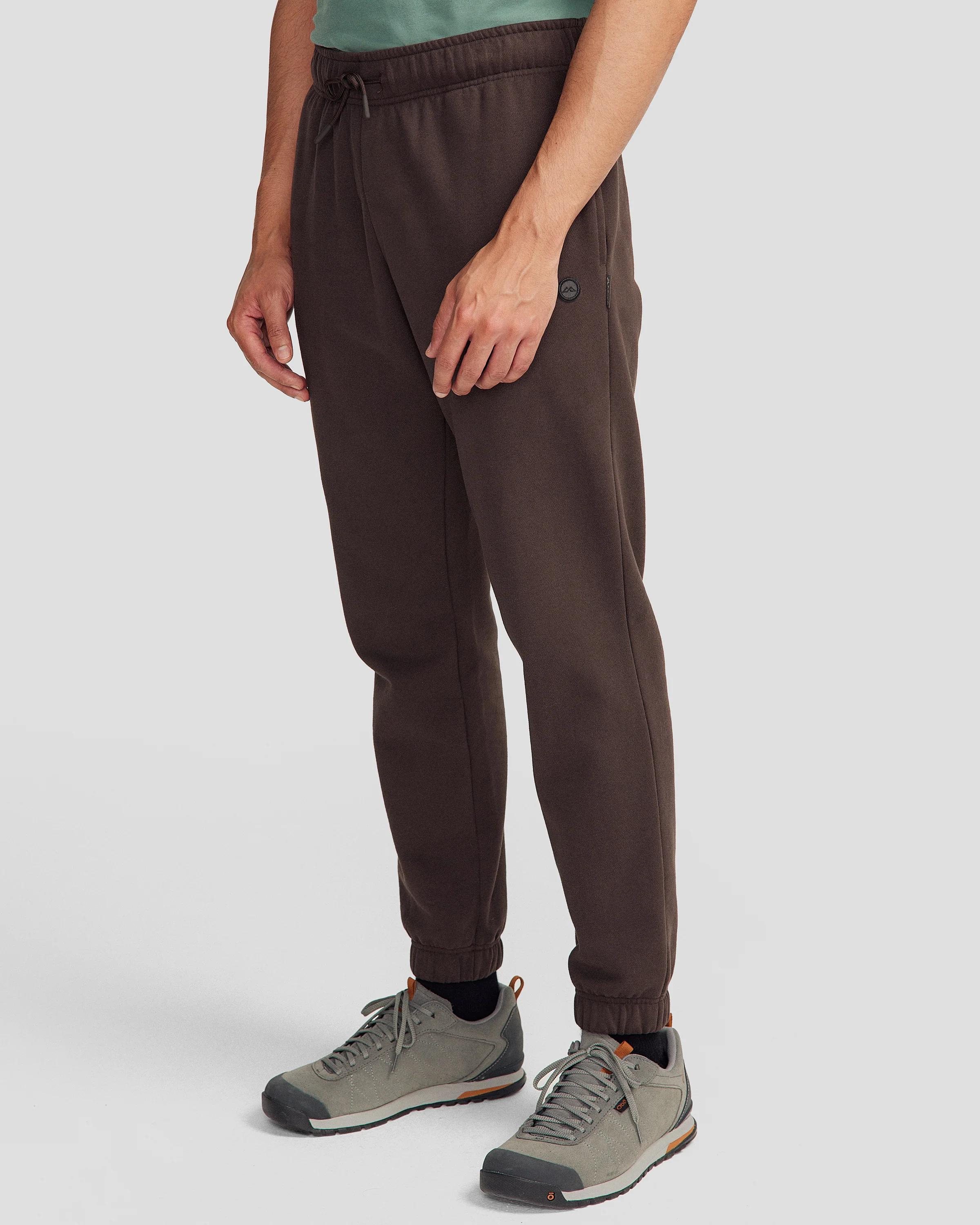 Men's Peak Badge Brushed Joggers - Cold Brew - Image 7