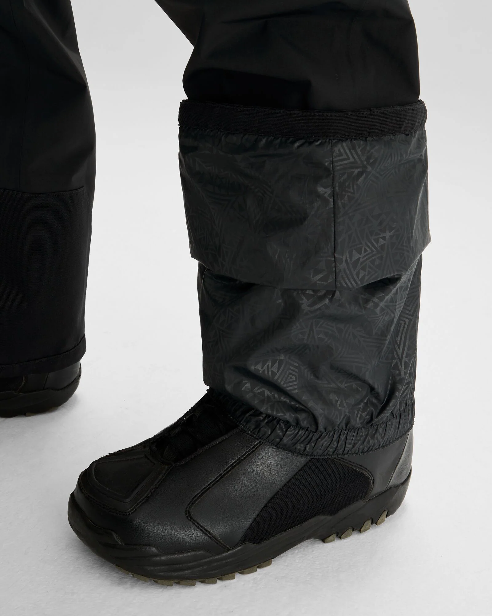 Men's PWDR-Days 2L Insulated Snow Bib - Black Stingray - Image 7
