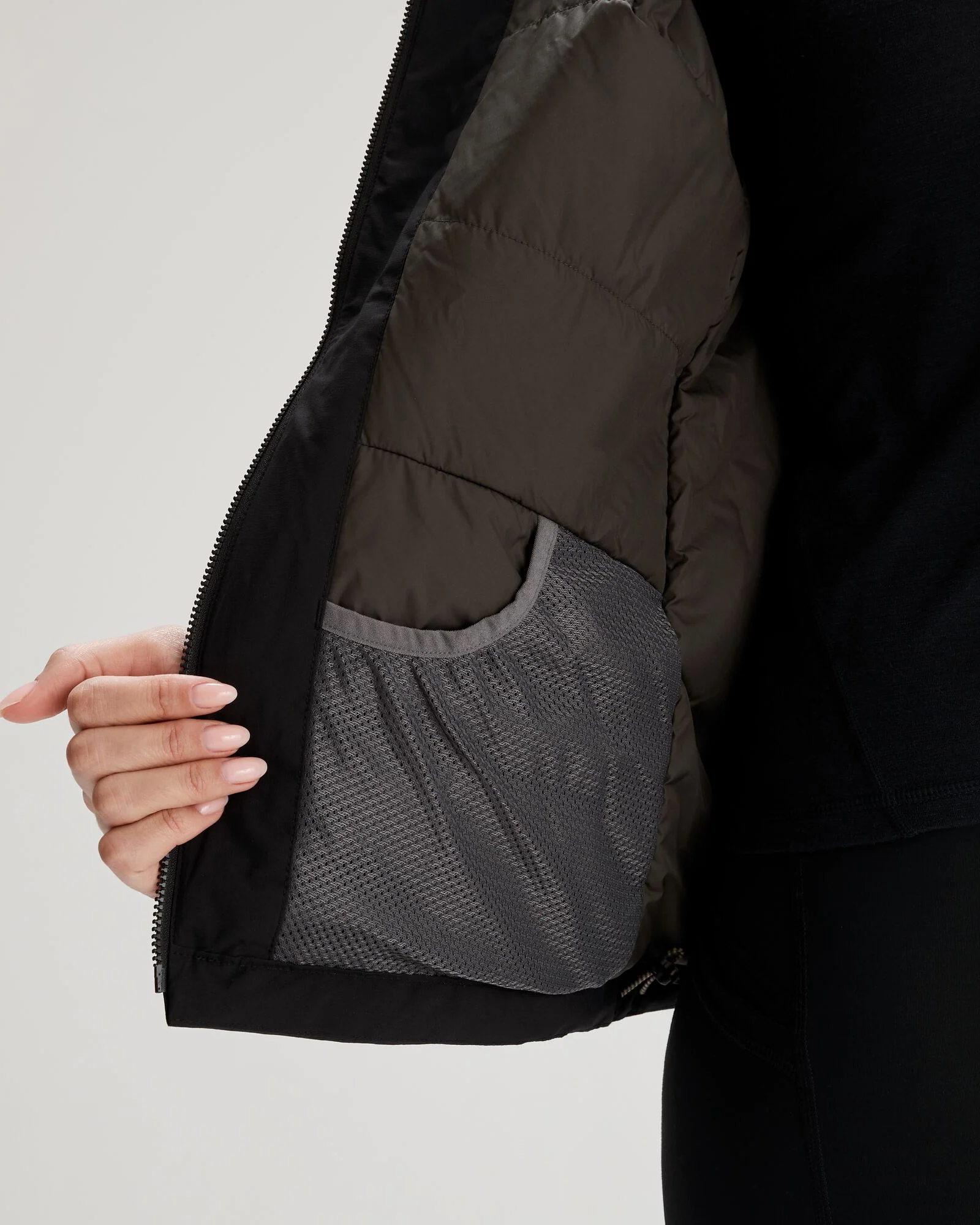 Women's Trailhead 2L Insulated Rain Jacket - Black Stingray - Image 9
