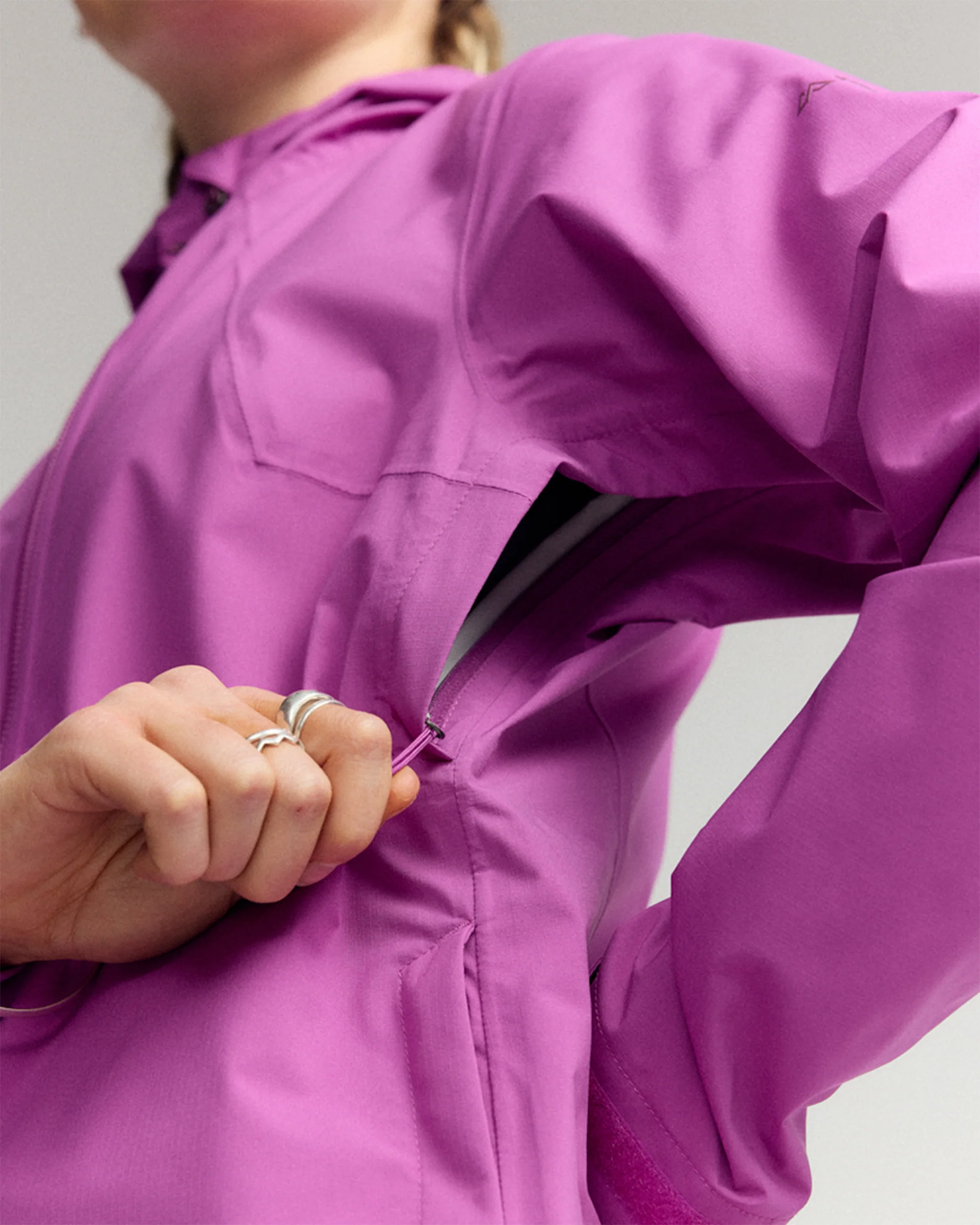 Women's Trailhead Stretch 2.5-layer Rain Jacket - Vivid Purple - Image 3