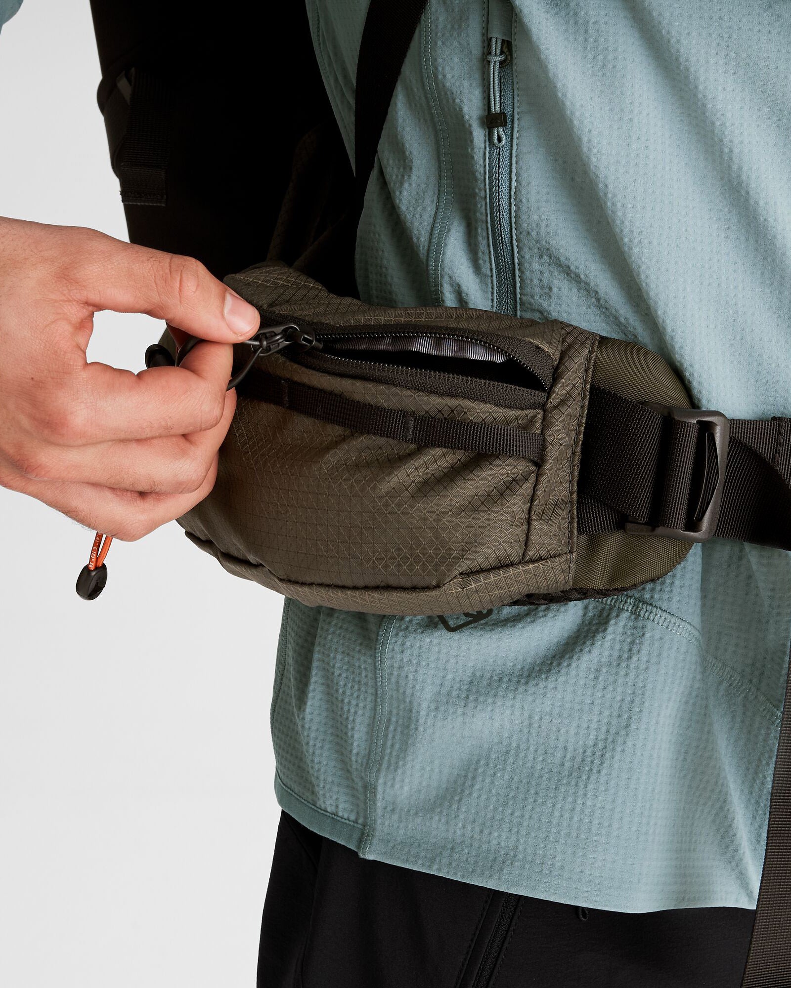 Valorous Pack - 58L - Dark Moss - Image 4