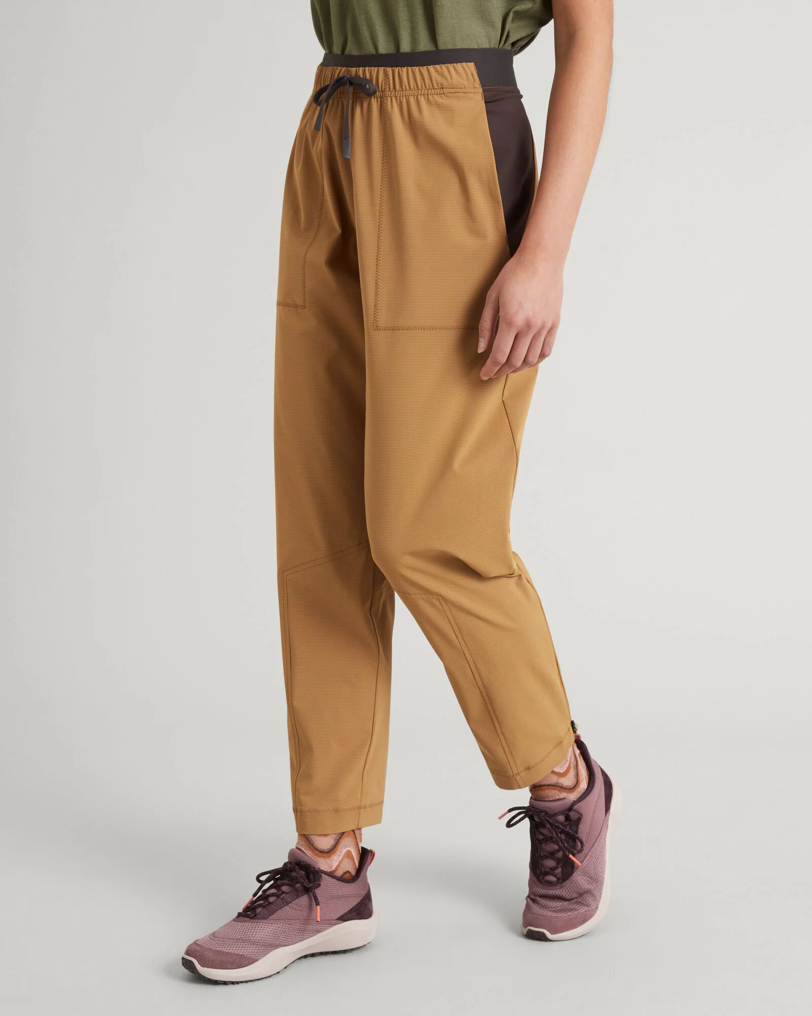 WELL.DER.NESS Energy Women's Joggers - Canvas/Dark Quartz - Image 3