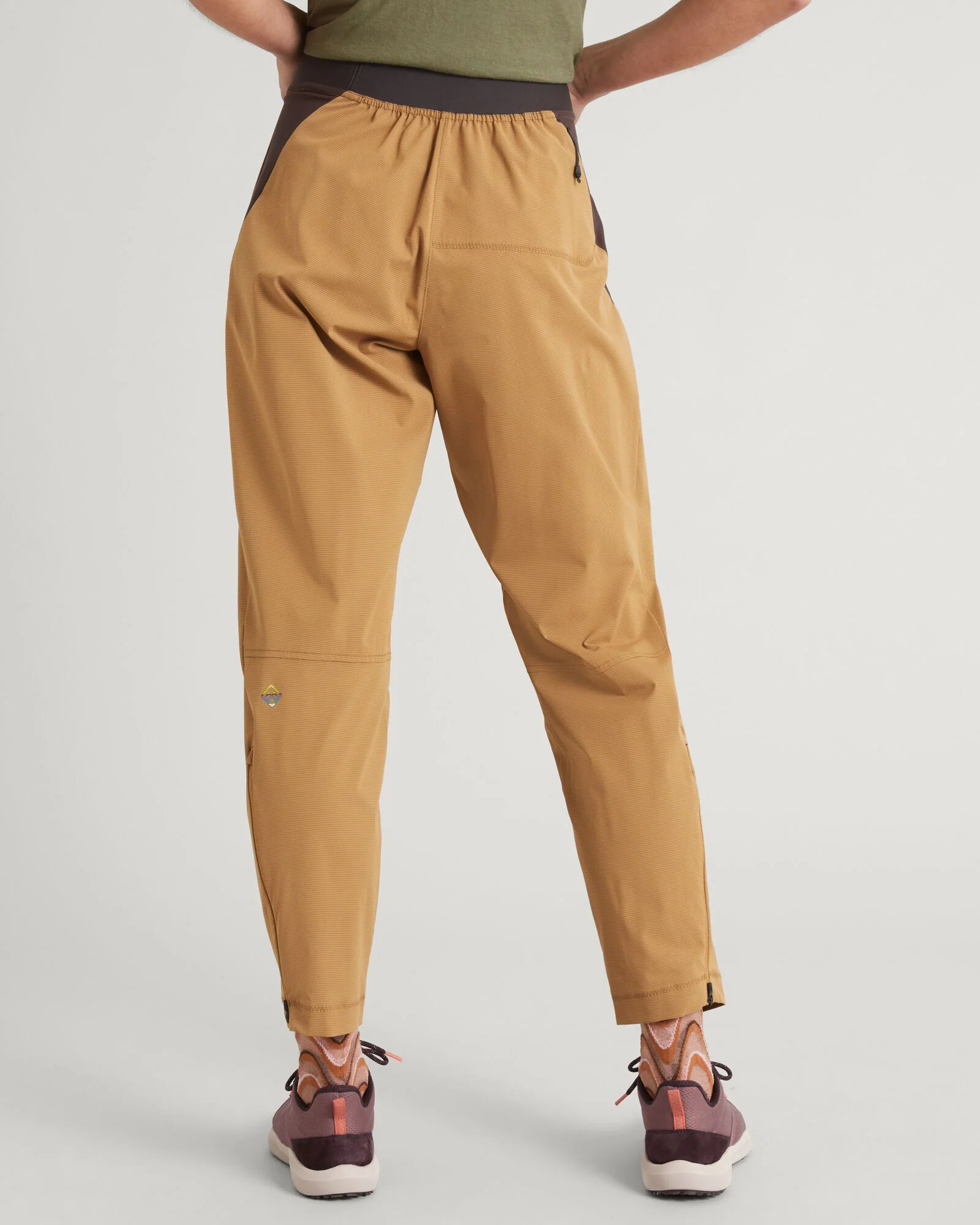 WELL.DER.NESS Energy Women's Joggers - Canvas/Dark Quartz - Image 4