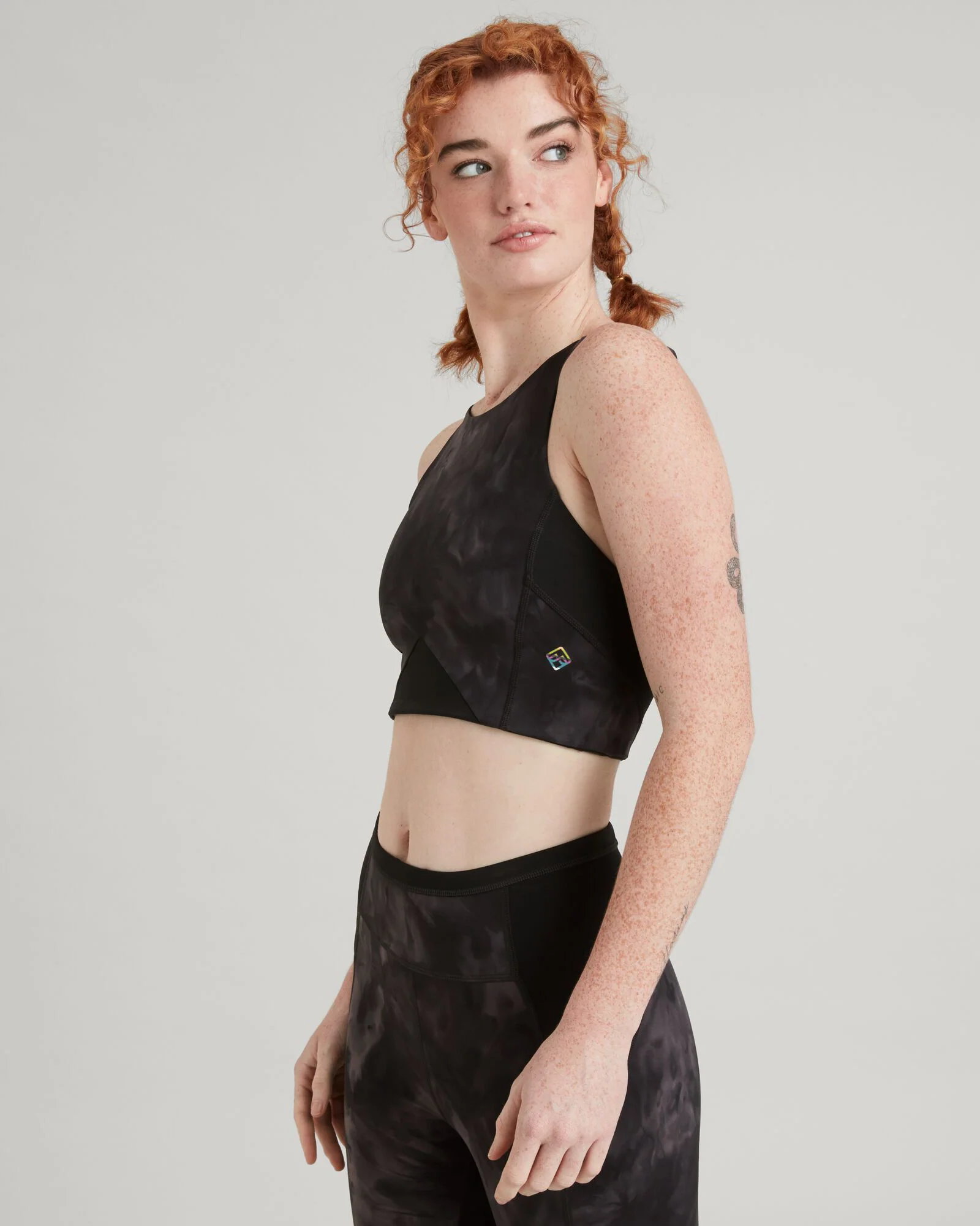 WELL.DER.NESS Move Women's Crop Top - Light Quartz Sunburst Print - Image 3