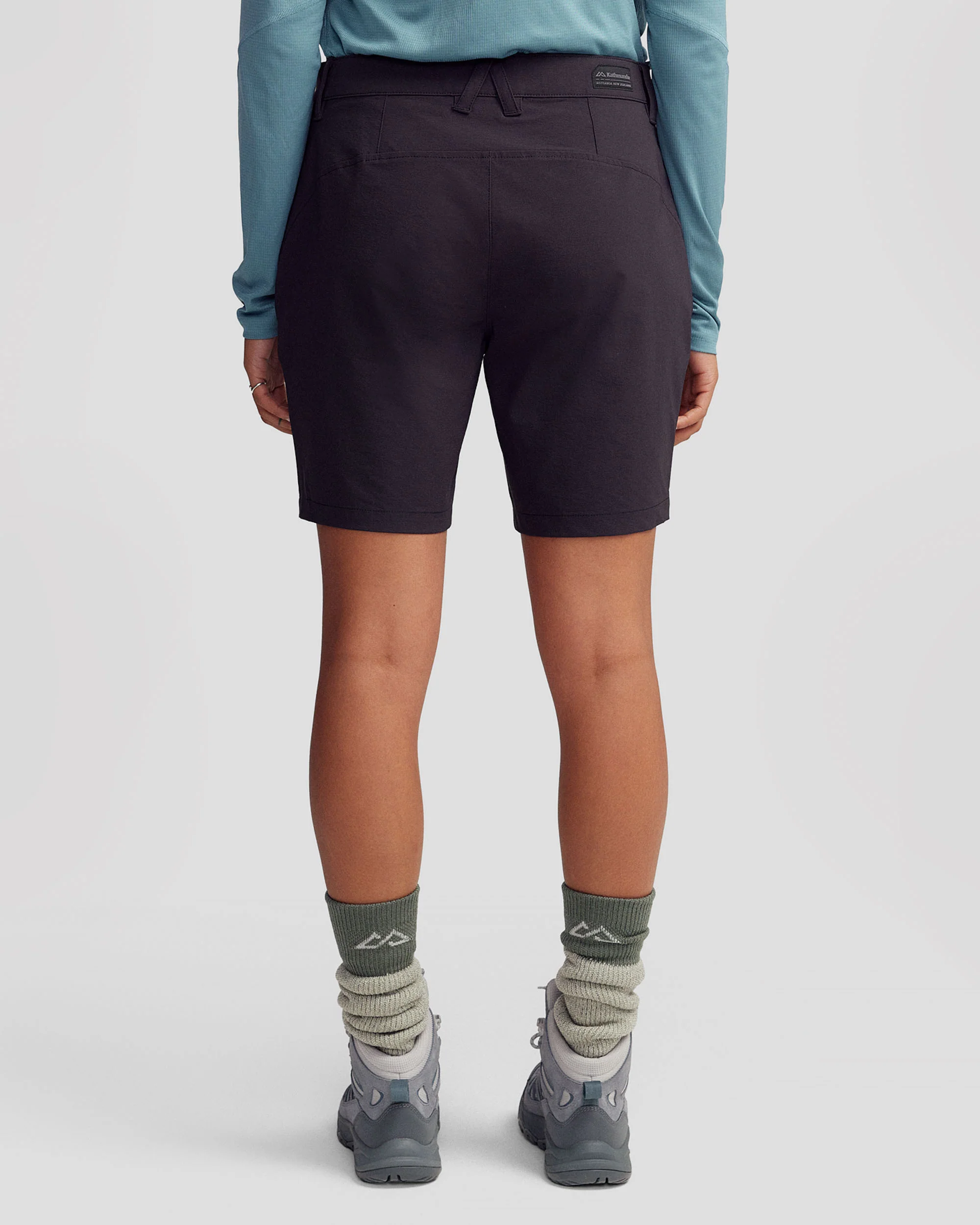 Women’s Ridge 7” Shorts - Black Stingray - Image 3