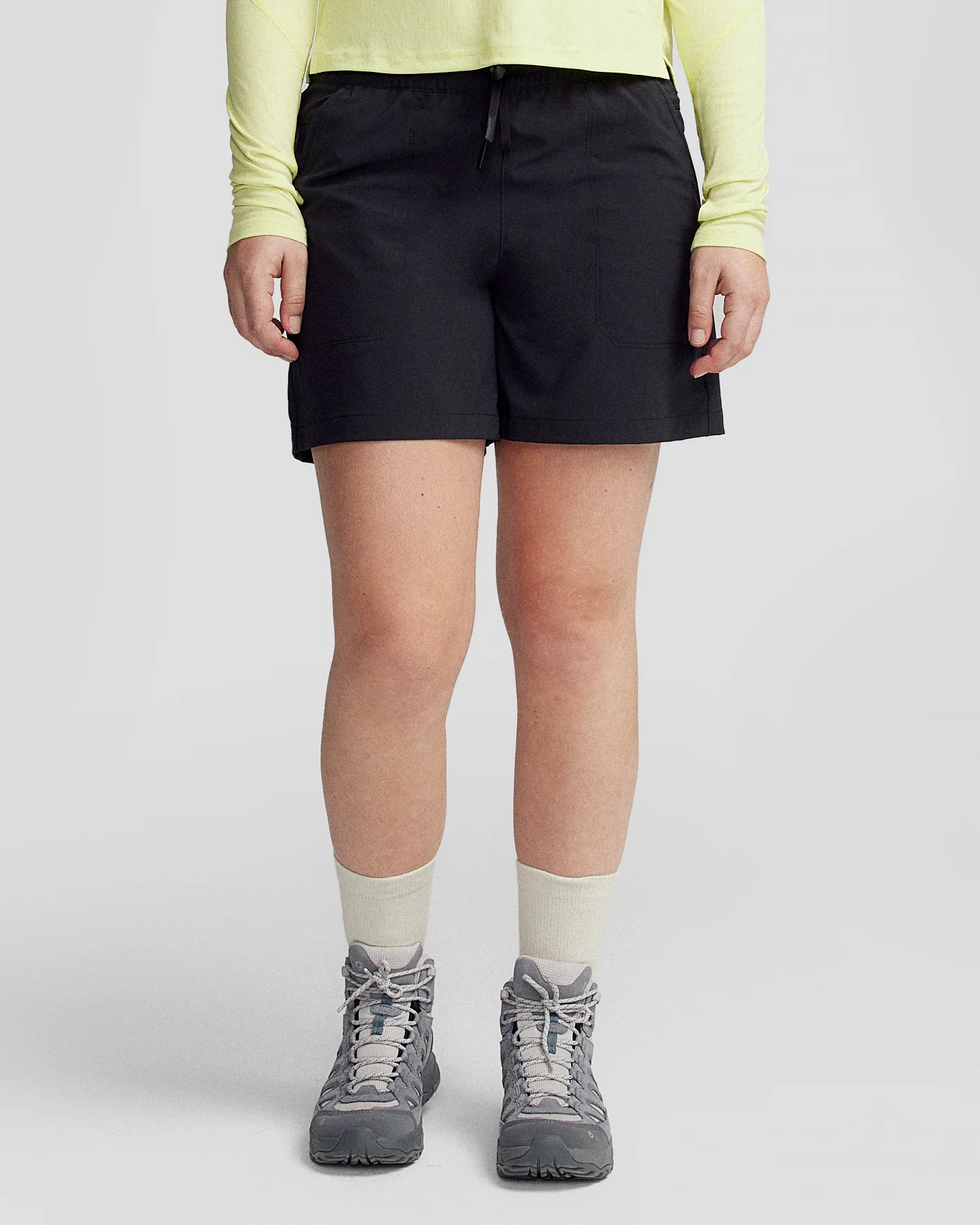 Women’s Trailhead 4” Shorts - Black Stingray