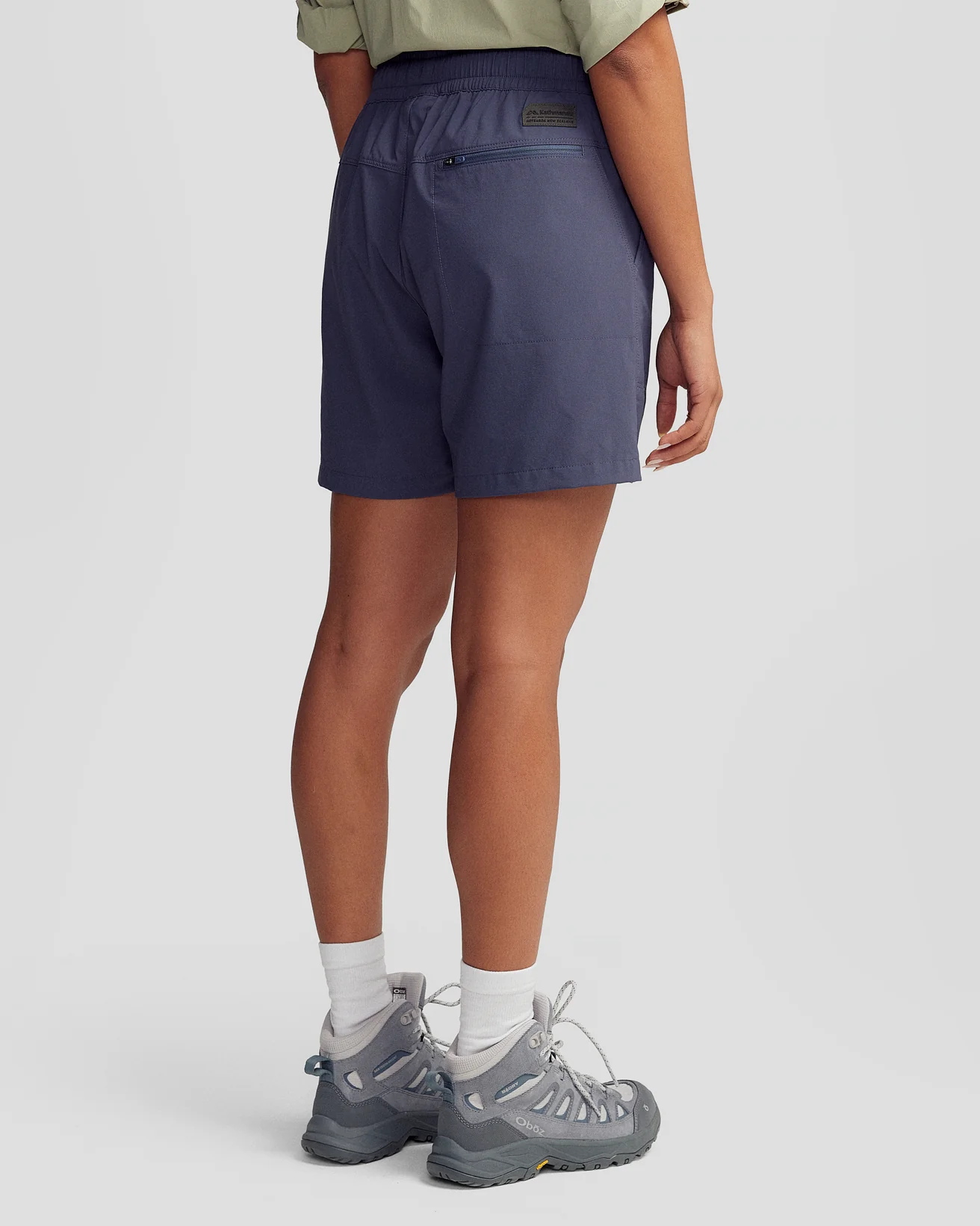 Women’s Trailhead 4” Shorts - Mid Navy - Image 3