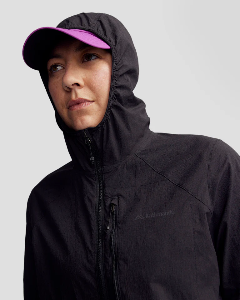 Women’s Trailhead Windbreaker - Black Stingray - Image 4